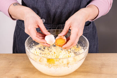 Eier dazugeben