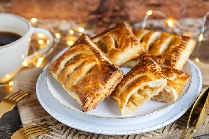 Apfeltaschen mit Blätterteig
