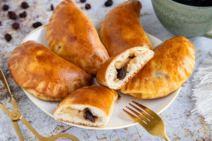 Hefeteig-Apfeltaschen