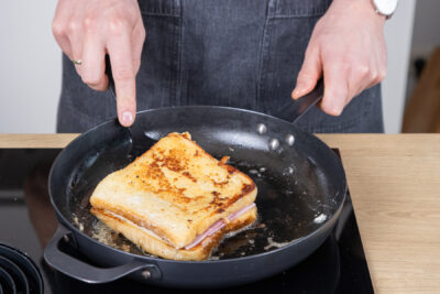 Herzhaftes French Toast braten