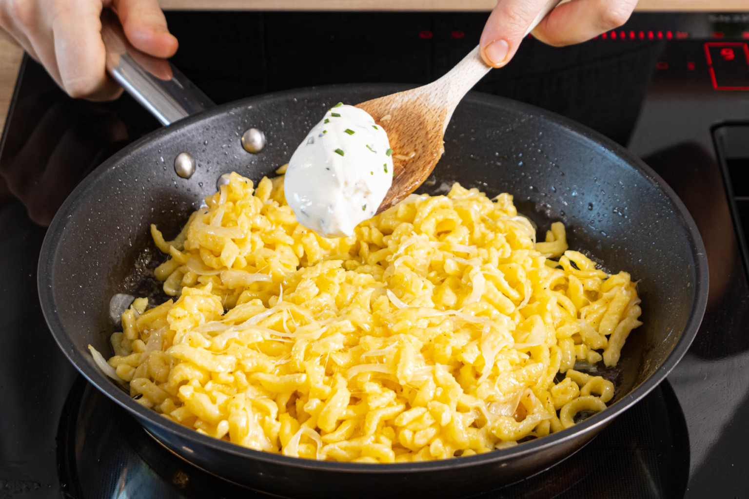 Käsespätzle aus der Pfanne