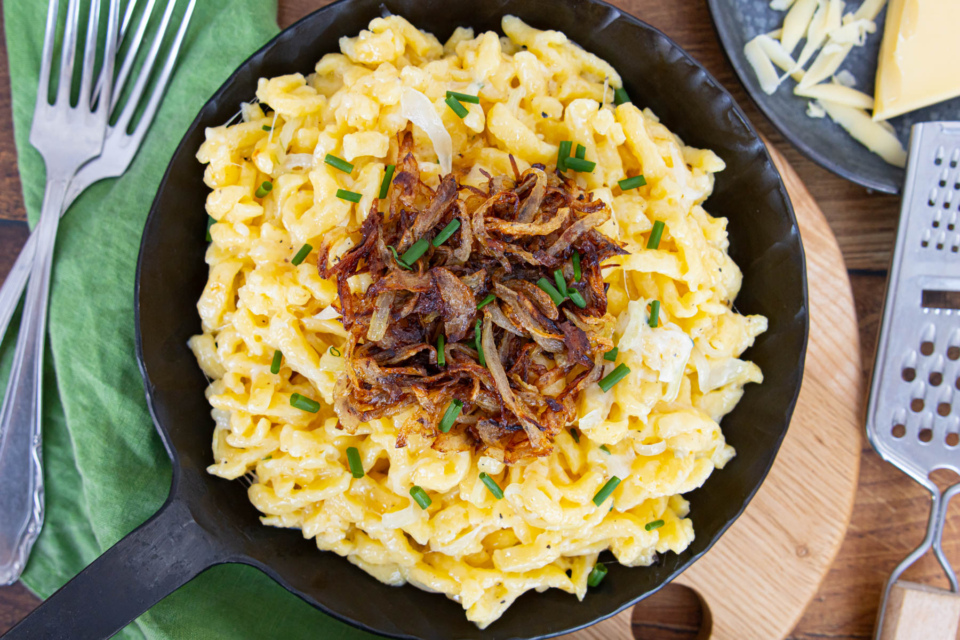 Käsespätzle aus der Pfanne
