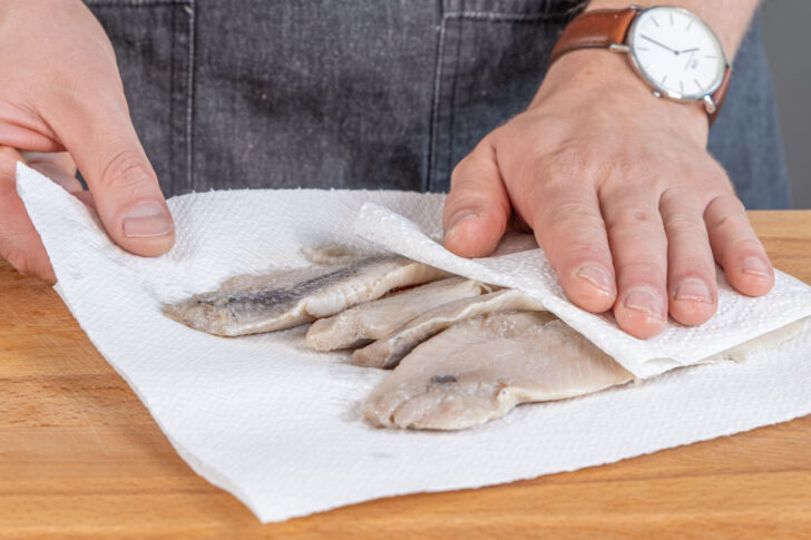 Fisch abtupfen
