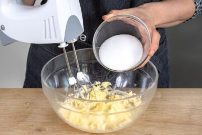 Butter und Zucker aufschlagen