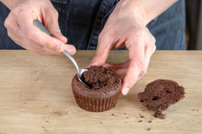 Schoko-Muffins aushöhlen