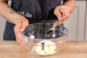 Vanillepaste dazugeben
