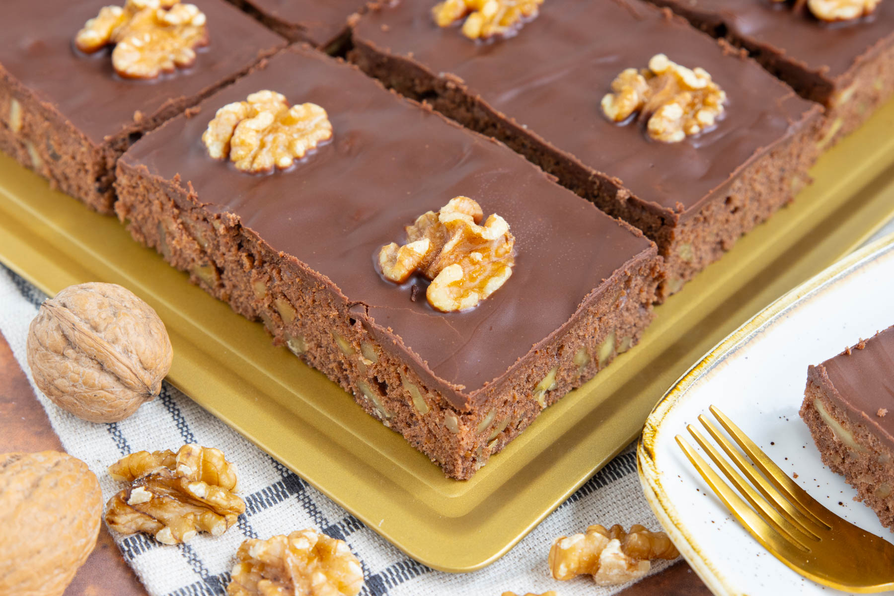 Walnusskuchen vom Blech | Rezept