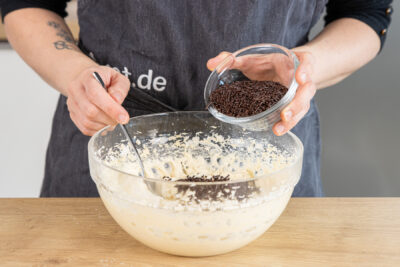 Schokostreusel unterheben