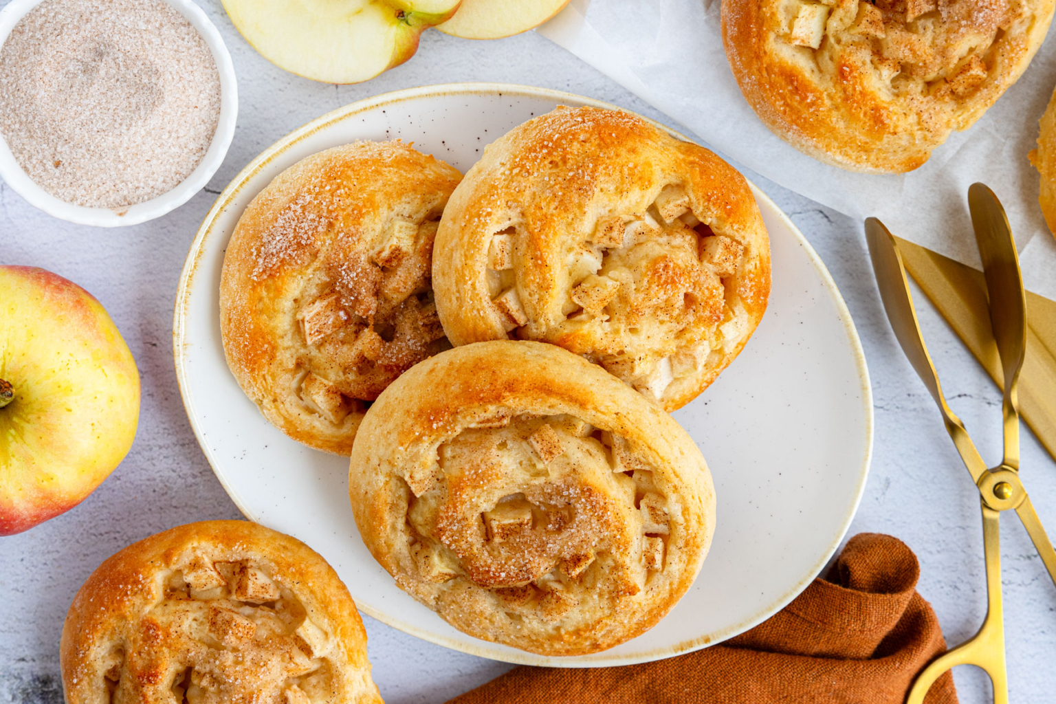 Apfelkrapfen aus dem Ofen | Rezept - eat.de