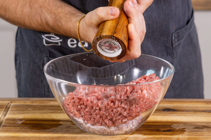 Hackfleisch würzen