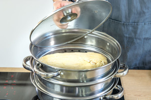 Böhmische Knödel dämpfen