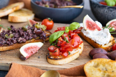 Dreierlei Bruschetta-Varianten