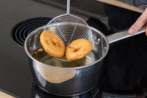 Apfelkrapfen ausbacken