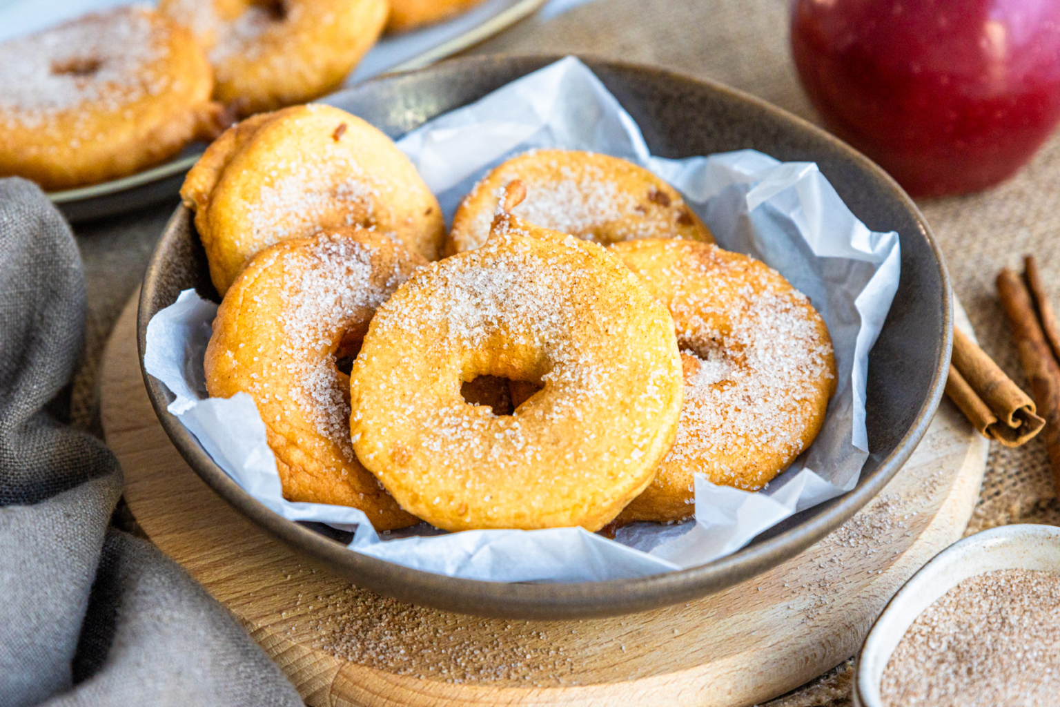 Einfache Apfelkrapfen | Rezept- eat.de