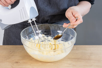 Vanillepaste dazugeben
