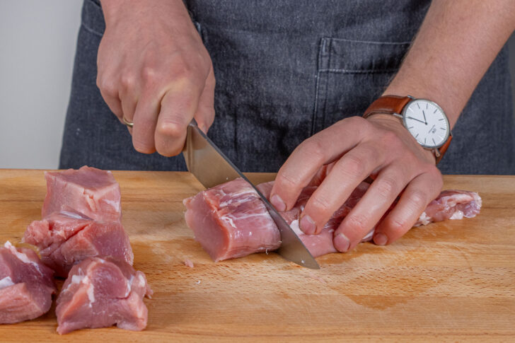 Schweinefilet schneiden