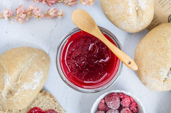 Himbeermarmelade aus gefrorenen Himbeeren