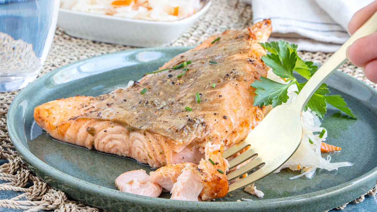 Lachs aus der Heißluftfritteuse: so zart & saftig
