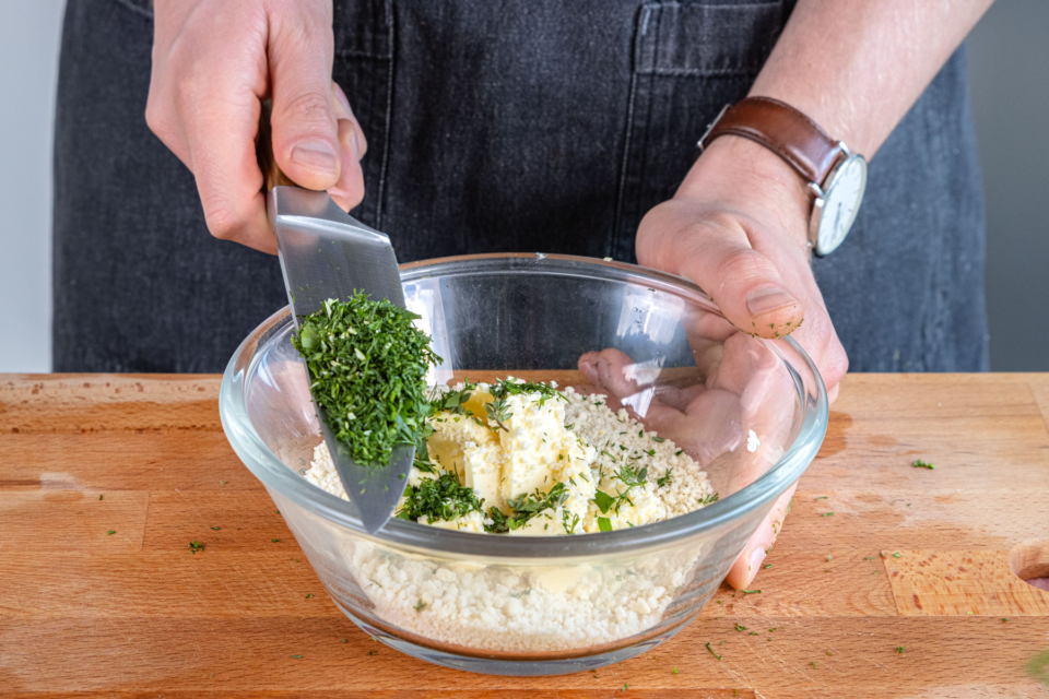 Lachs mit Kräuterkruste | Rezept