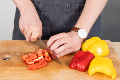Paprika klein schneiden