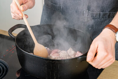 Fleisch anbraten