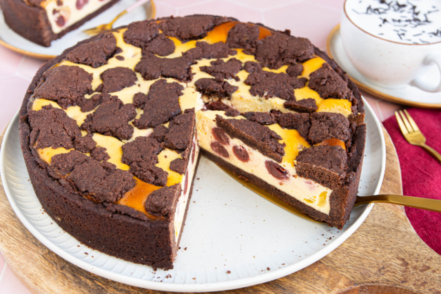 Russischer Zupfkuchen mit Kirschen | Rezept - eat.de