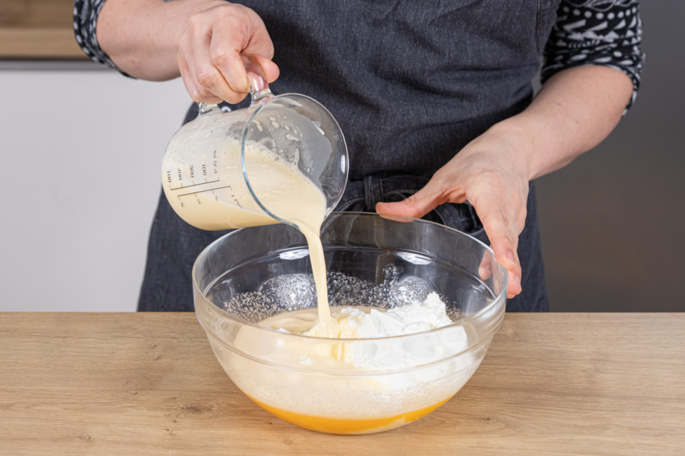 Schnelle Quarktorte mit Boden | Rezept- eat.de