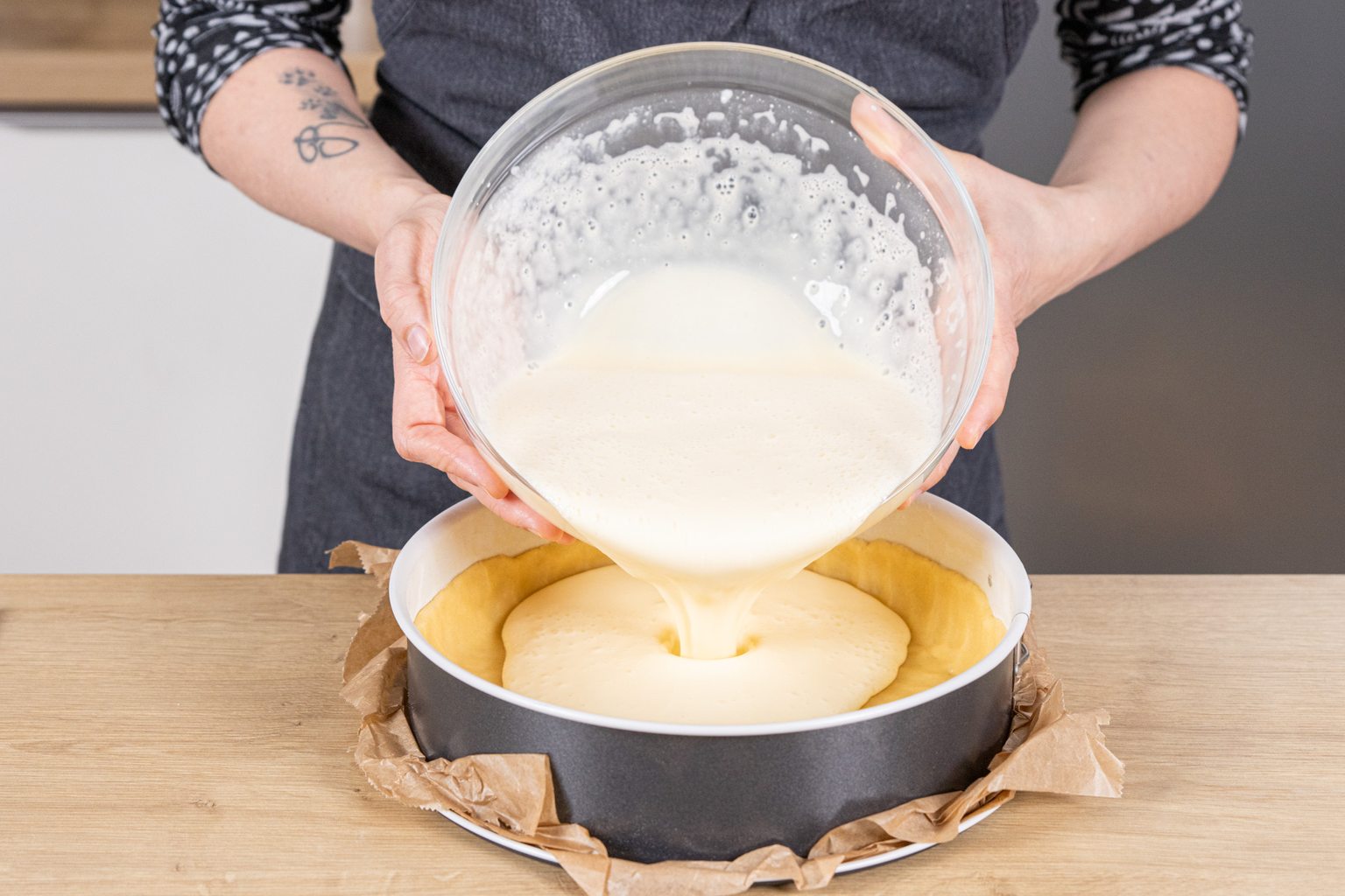 Schnelle Quarktorte mit Boden | Rezept- eat.de