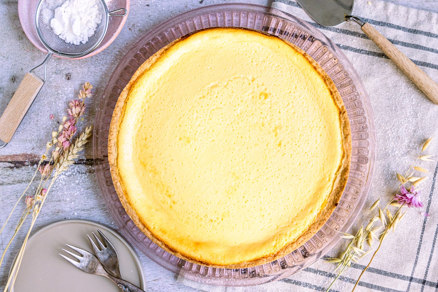 Schnelle Quarktorte mit Boden | Rezept- eat.de