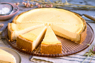 Schnelle Quarktorte mit Boden