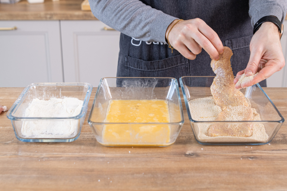 Schnitzel aus der Heißluftfritteuse Rezept eat.de