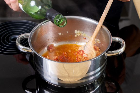 Tomaten-Sahne-Sauce wie beim Italiener | Rezept