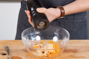 Mischung für veganes Spiegelei richtig würzen