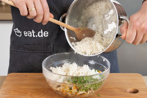 Reis in die Masse geben.