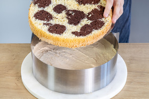 zweiten Boden auf die Creme legen