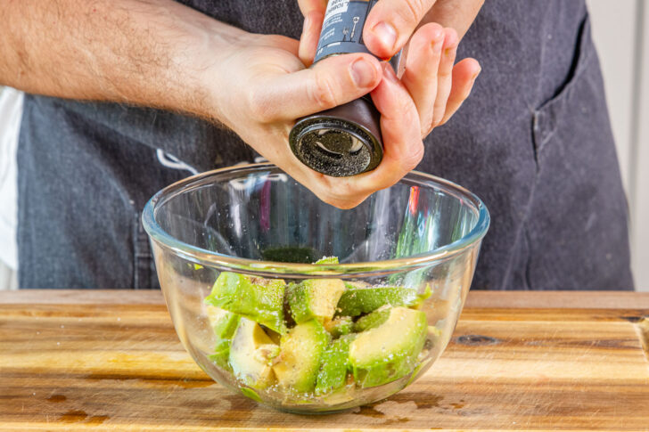 Avocado würzen