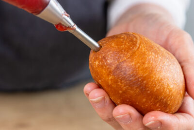 Berliner/ Krapfen mit Marmelade füllen