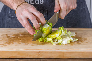 Salat schneiden