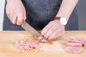 Kalbfleisch würfeln
