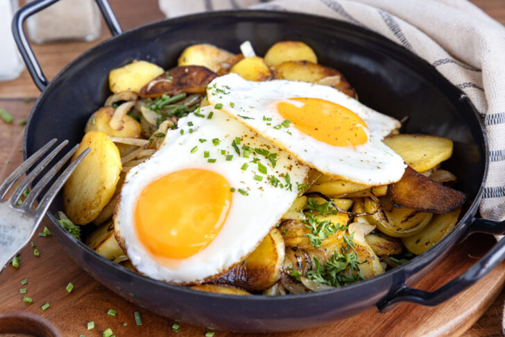 Bratkartoffeln mit Spiegelei