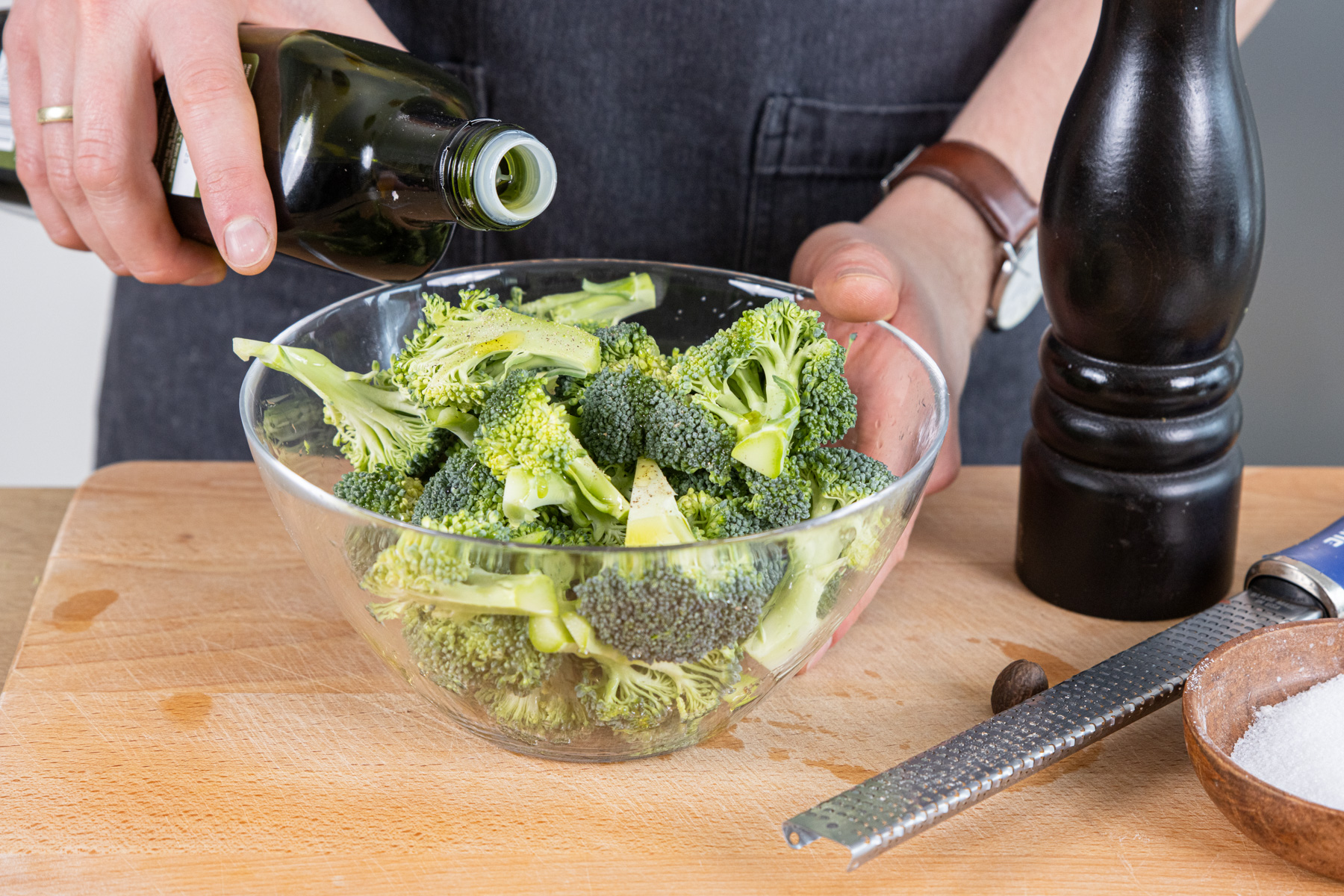 Brokkoli aus der Heißluftfritteuse Rezept eat.de