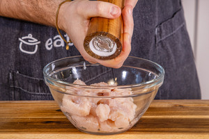 Hähnchen salzen