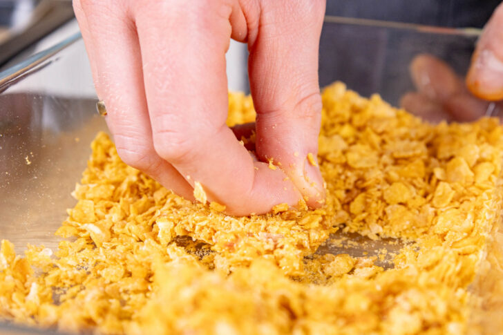 Cornflakes andrücken