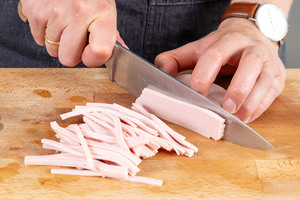 Wurst schneiden