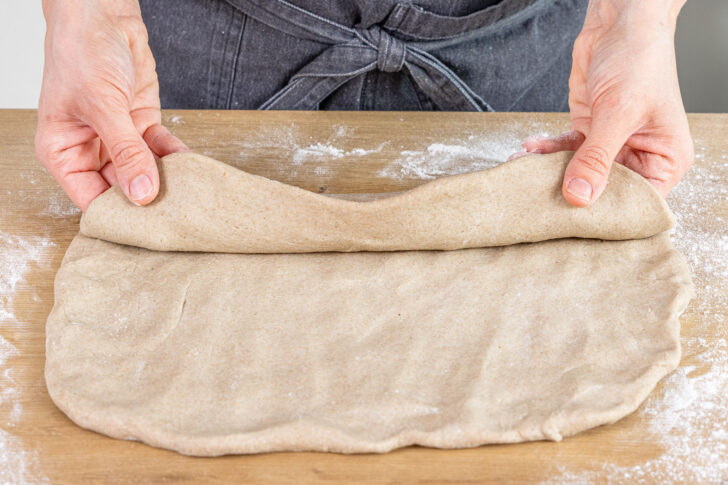 Sauerteig falten