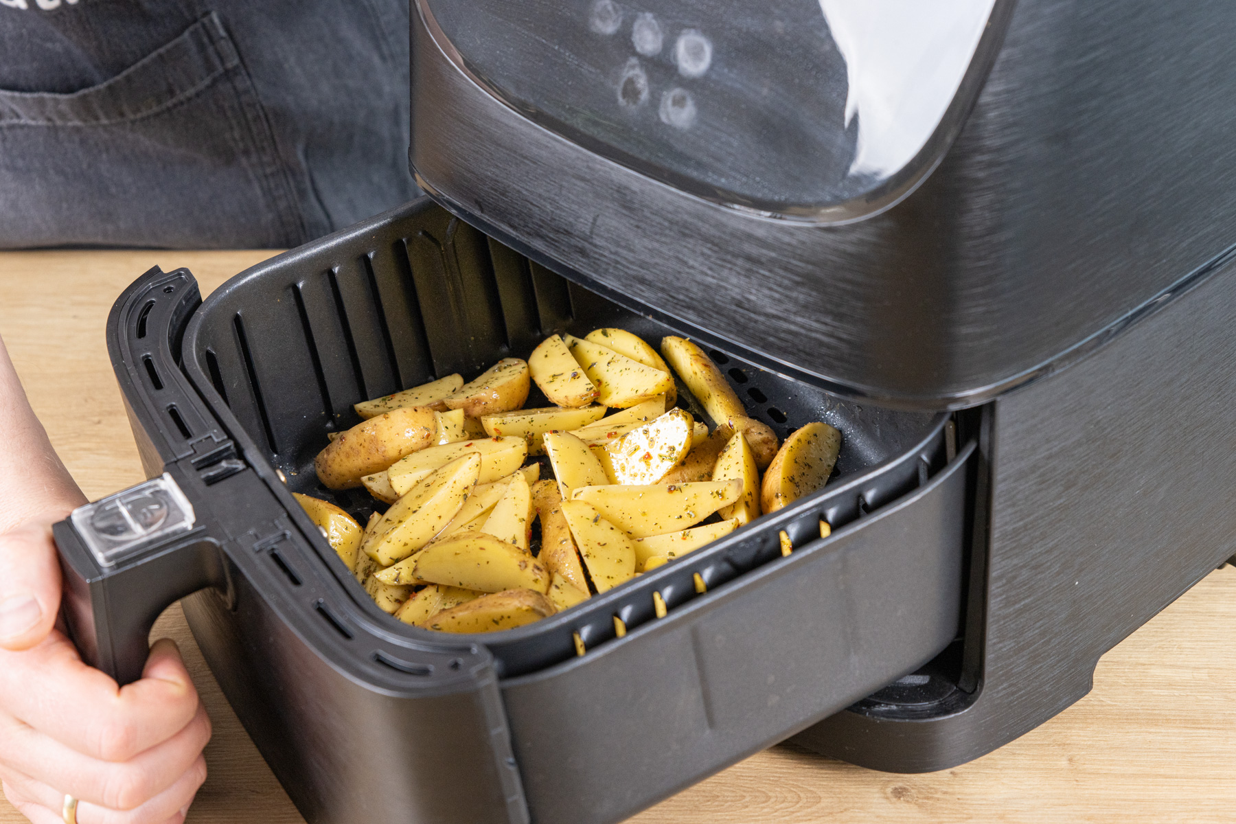 Kartoffelecken aus der Heißluftfritteuse Rezept eat.de