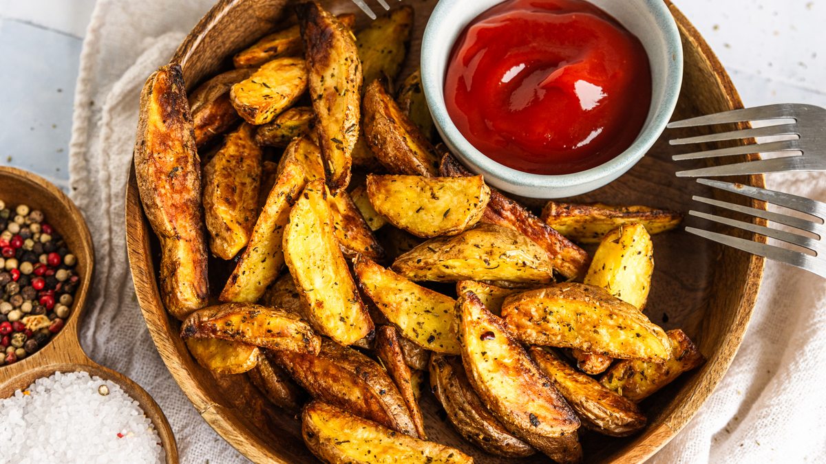 Kartoffelecken aus der Heißluftfritteuse | Rezept- eat.de