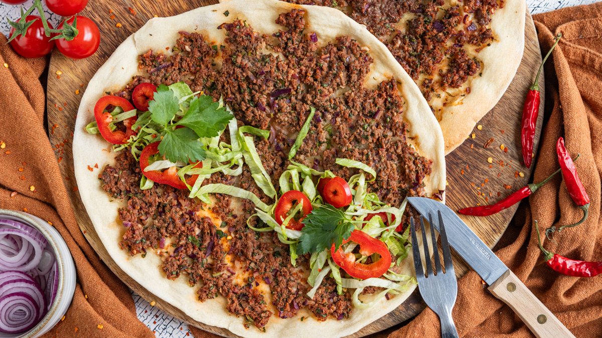 Lahmacun: Rezept für Türkische Pizza | Rezept - eat.de