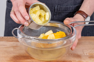 Ananas & Mandarinen abtropfen