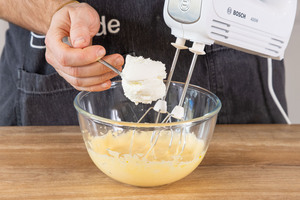 Quark einrühren
